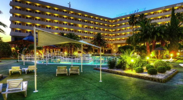 Номер Standard Beatriz Toledo Auditorium & Spa