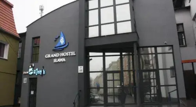 SSW Grand Hostel Iława, Забронировать Хостел Отели Мазурия с парковкой, Парковка