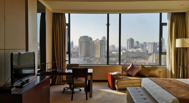 Двухместный номер Premium с видом на озеро Renaissance Tianjin Lakeview Hotel