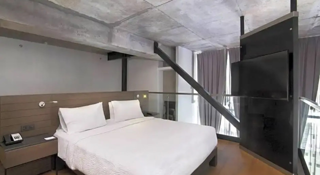 Люкс AC Hotel by Marriott Guadalajara Mexico