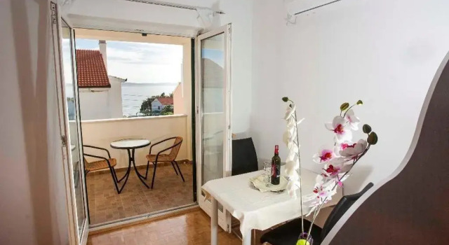 Студия Apartments Trešnja
