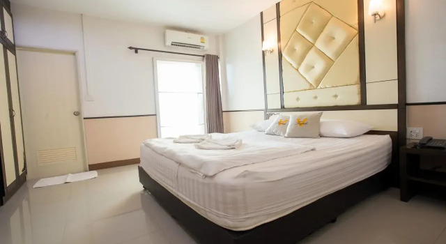 The Triple V Hotel, Rezervovat Hotel Hotely v North-Eastern Thailand se snídaní, Snídaně