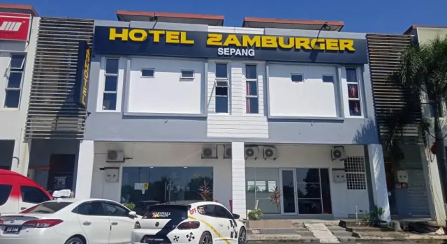 Hotel Zamburger Sepang