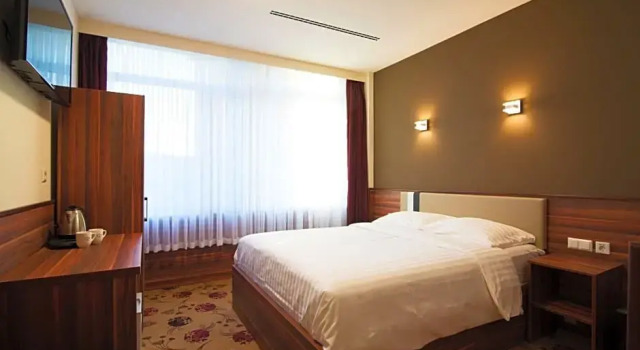 Двухместный номер Comfort Hotel King's Court
