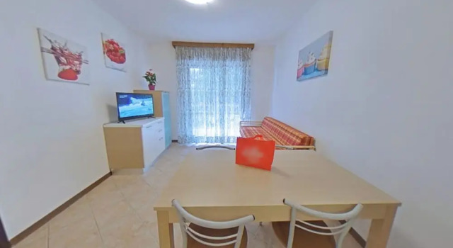 Convenient Beachside Studio With Pool