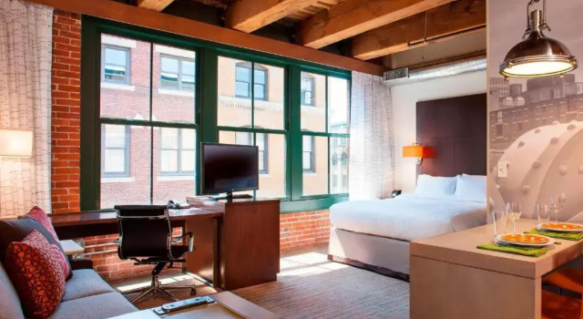 Люкс Residence Inn by Marriott Boston Downtown Seaport