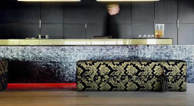 Carbon Hotel - Different Hotels