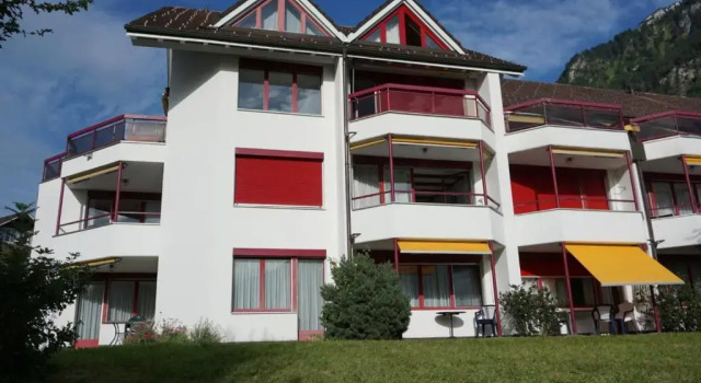 priv. Apartment bei Swiss Holiday Park, Забронировать Апартаменты/квартира Отели Люцерна с бассейном, Бассейн