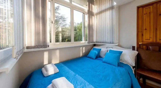 Sun City Apartment (Сан Сити Апартмент) на улице Парковая, Забронировать Апартаменты/квартира Отели Сочи с парковкой, рядом с Железнодорожный вокзал Сочи, Парковка