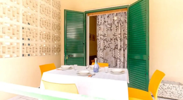Apartment With 2 Bedrooms in Caucana-finaiti-casuzze-finaiti Nord, Wit, Book Apartment Hotels in Sicily with Parking, Parking