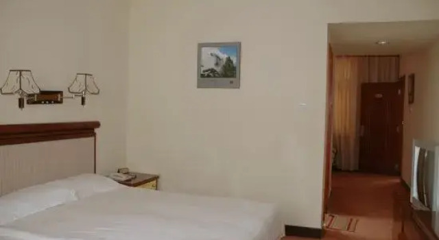 Люкс с видом на сад Jin Xiu Hotel