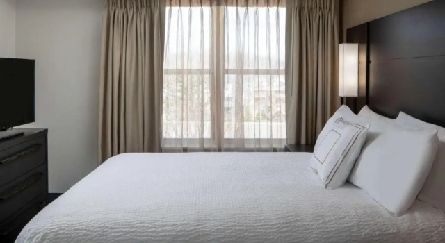 Двухместный люкс с 2 комнатами Sonesta ES Suites Fairfax Fair Lakes