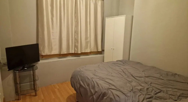 Nice House in a Quite Neighbourhood Close to Parks and a Short Drive to Town, Забронировать Отель Отели Glasgow & The Clyde Valley с парковкой, Парковка