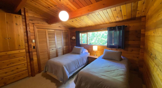April Point Harbour House, Prenota Hotel Quathiaski Cove 