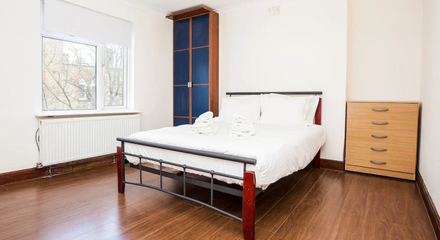 Brilliant 2 Bed Apt in Heart of Camden Town, Забронировать Отель Отели Лондона 3 звезды, рядом с Театр KoKo London, 3*