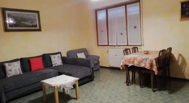 Rosso Tirano, Buchen Sie Hotel Hotels in Tirano mit Parkplatz, Parkplätze