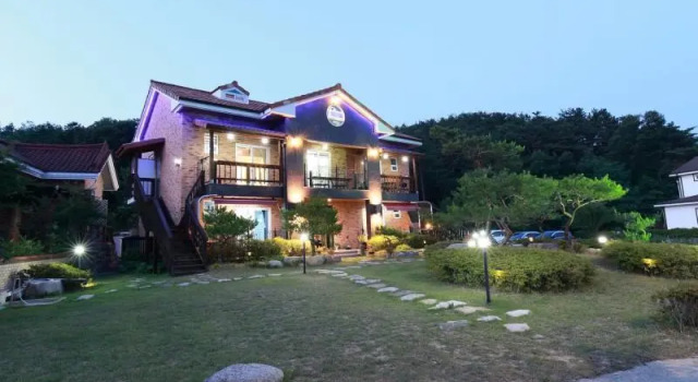 Gyeongju La Vie Est Belle Pension, Забронировать Отель Отели провинции Кёнсан-Пукто с парковкой, Парковка