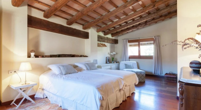 Splendid Mansion With Private Pool in St Pere Pescador