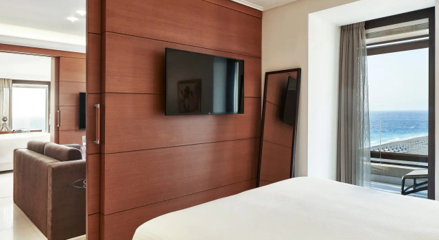 Люкс с 2 комнатами Bellevue On The Beach Suites
