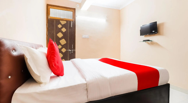 Hotel O by OYO Kalawati Palace, Забронировать Отель Буули штат Уттар-Прадеш