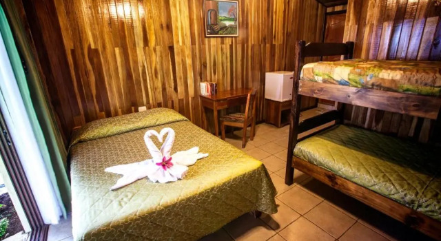 Четырёхместный номер Standard Mar Inn Costa Rica