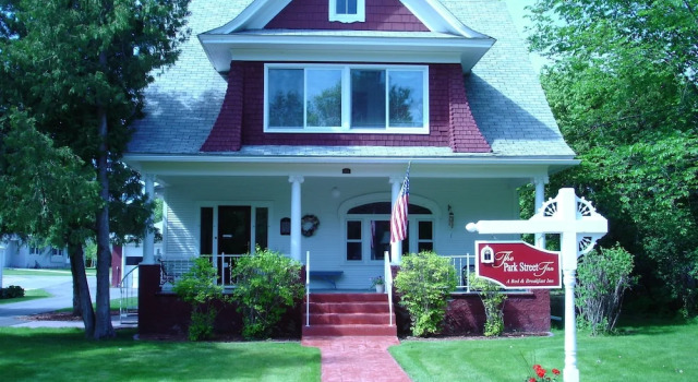 Park Street Inn Bed and Breakfast, Varaa Hotelli Hotellit Minnesota pysäköinnillä, Pysäköinti