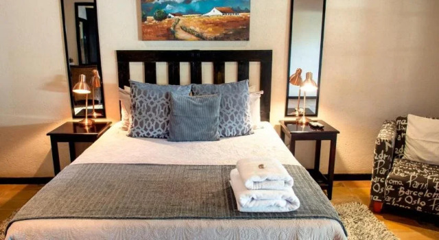 Four Seasons Guesthouses, Book Hotel Lephalale Waterberg