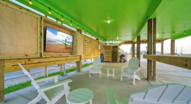 Коттедж Sleeps 21, 2 Homes Private Pool, Patio Lounge w/ Fire Pit, Bar, TV, & Games