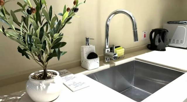 One Bedroom City Apartment with Pool
