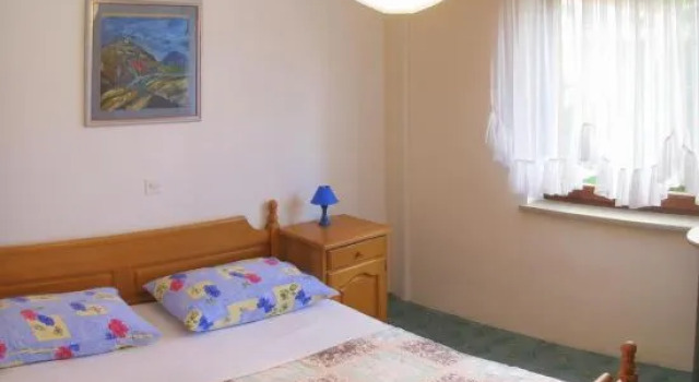 Apartments and Rooms Mare-Monti