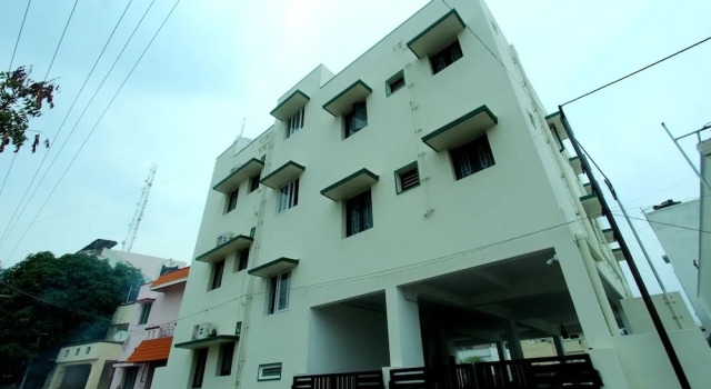 OYO 24597 Dheeran Home Stay