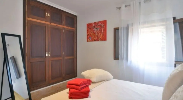 Mallorca town house with terrace 6pax, Rezerwuj Willa Hotele w Majorka z parkingiem, Parking