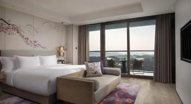 Полулюкс с видом на озеро Banyan Tree Anji