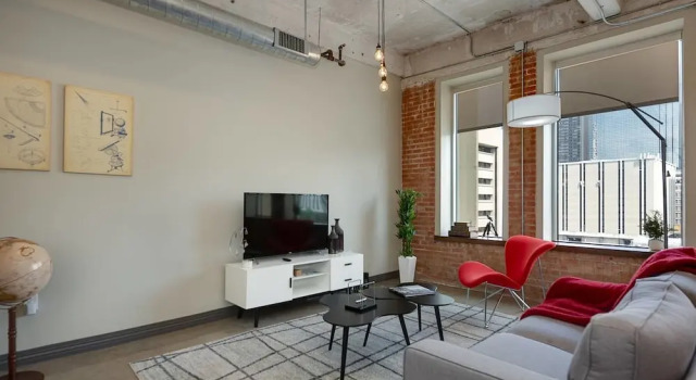 Gorgeous 1 Bedroom in Historic Building, Downtown, Забронировать Отель Отели Далласа 3 звезды, рядом с Арена, 3*