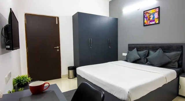 Housr 43 Gachibowli Near DLF Cybercity
