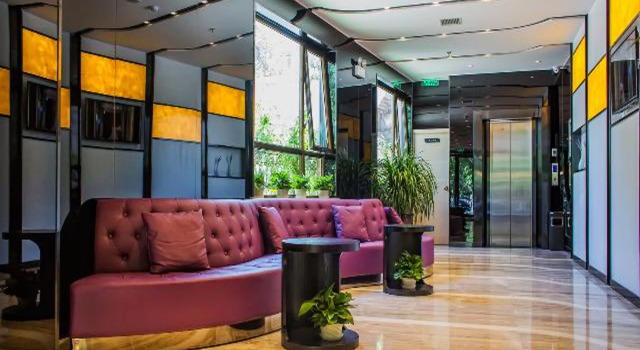 Beijing Lavande Hotel Changping Government Street Branch, Book Hotel Hoteller i Beijing Province med parkering, Parkering