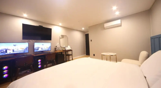 Номер Premium The Stone Bridge Hotel Sasang