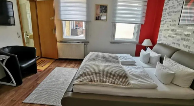 Hotel Happy, Забронировать Отель Бад-Брамштедт Segeberg