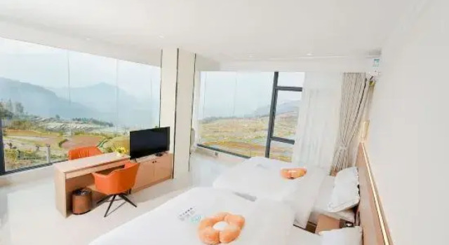 Yuanyang Azheke Colorful Terraced Fields Scenic Homestay (Sisutai)