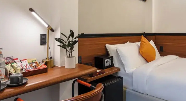Студия Metrolux City Contemporary Hotel