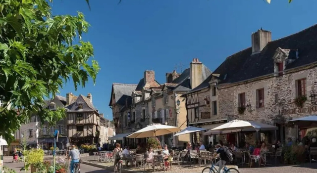 Коттедж Grande Maison de Ville Entre Terre Et Mer Avec Jacuzzi