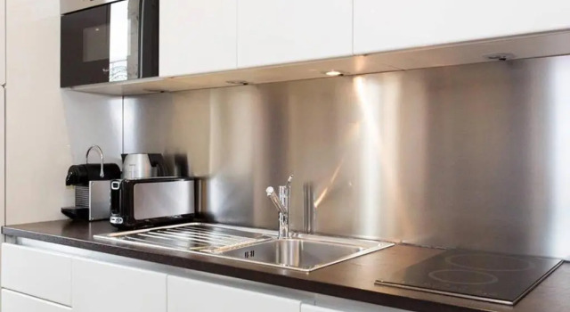 Апартаменты 1 Bedroom in Front of the Palais!