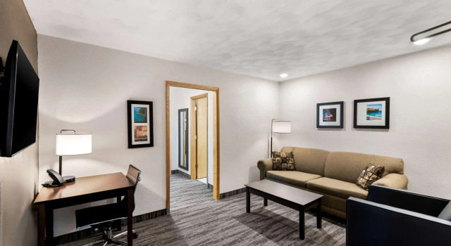 Quality Inn & Suites Munising, 预订 酒店 缪尼辛 密歇根州