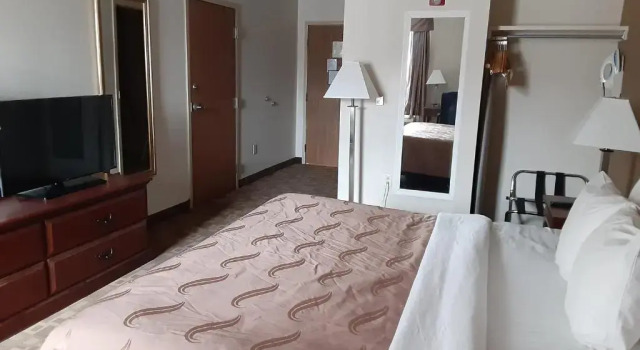 Номер Standard Quality Inn & Suites Schoharie near Howe Caverns