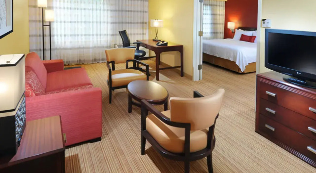 Люкс Courtyard by Marriott Houston Hobby Airport