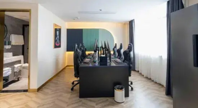 Кровать в общем номере QiaoYi i Electronic Sports Hotel (Ningbo Ninghai Exhibition Center)