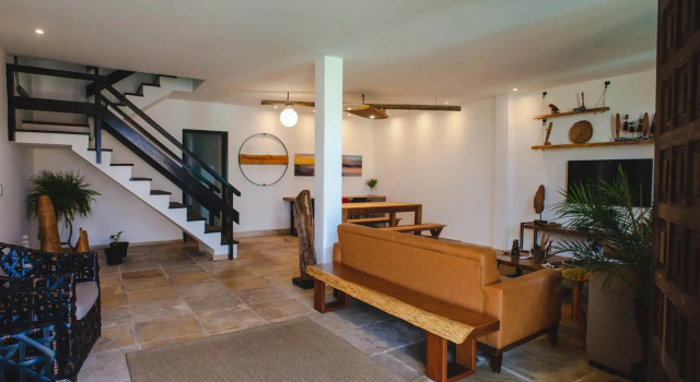 Longboard Paradise Suites