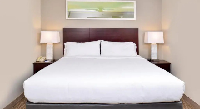 Двухместный номер Standard Holiday Inn Express Hotel & Suites Lafayette by IHG