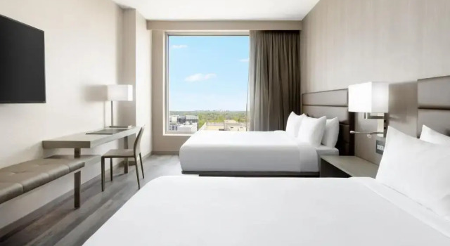 Четырёхместный номер Standard с видом на город AC Hotel by Marriott Bethesda Downtown