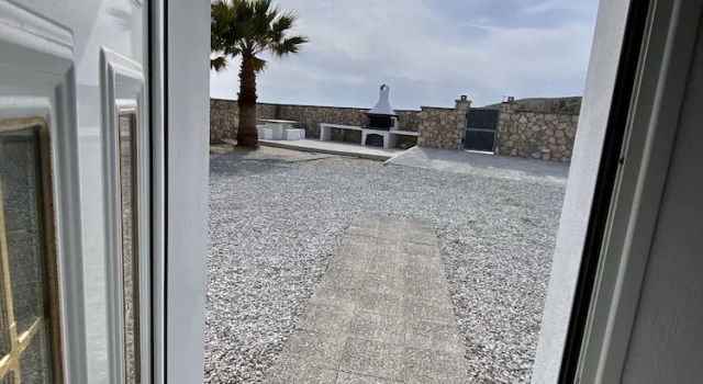 Вилла Deluxe Sea Sound Villa Perivolos beach